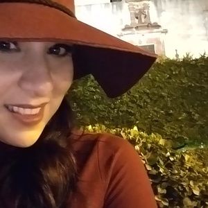 Meet your Posher, Lizet